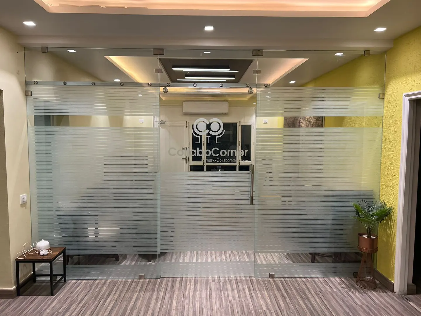 Private cabins at CollaboCorner, Jaipur: photo 2